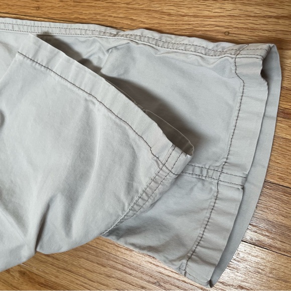 Hollister Mid rise Relaxed Cargo Pants - Picture 10 of 16